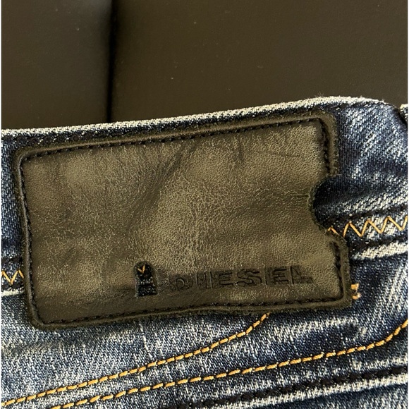DIESEL Distressed low rise jeans - Picture 4 of 11